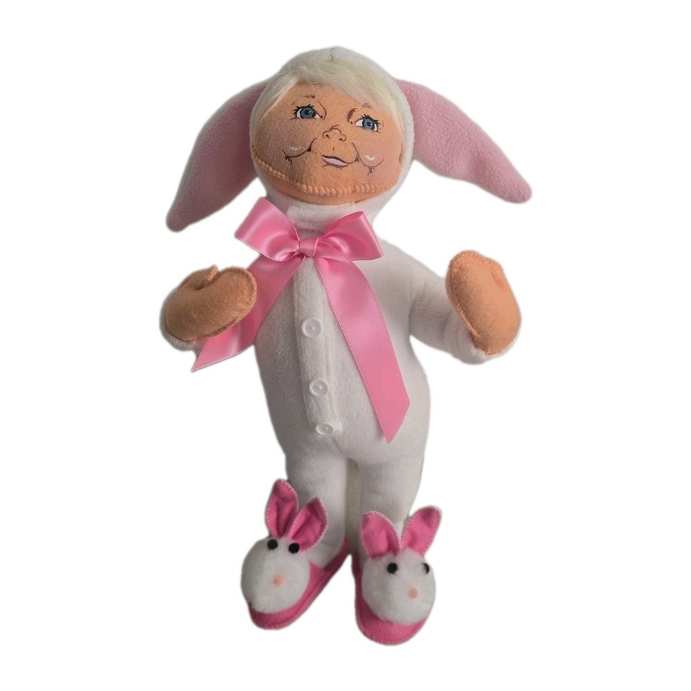 NEW Annalee 14" Doll 2019 Easter‎ Pink Bunny Kid Slippers Collectible Folk Art